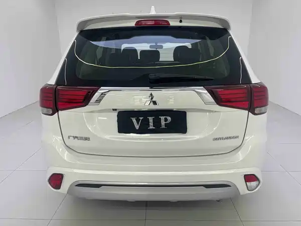 Mitsubishi Outlander 2021