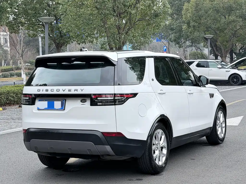 Land Rover Discovery 2018 — фото 7