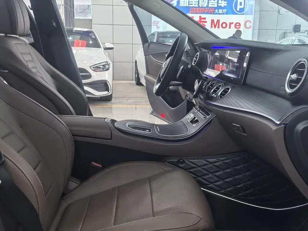 Mercedes-Benz E-Class 2020 — фото 12