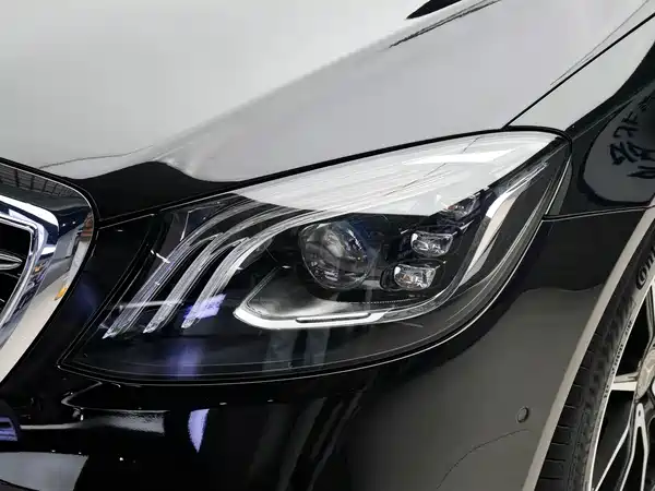Mercedes-Benz S-Class 2020