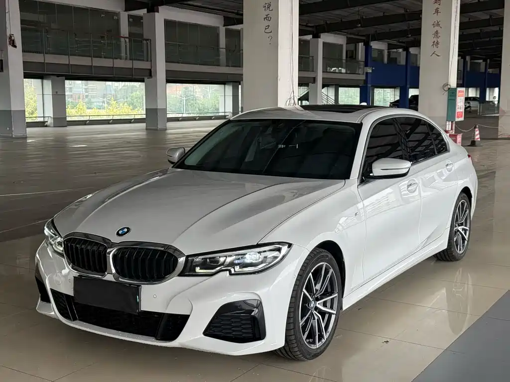 BMW 3 Series 2021 — фото 1