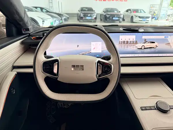 Geely Galaxy E8 2024