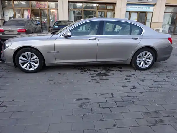 BMW 7 Series 2011