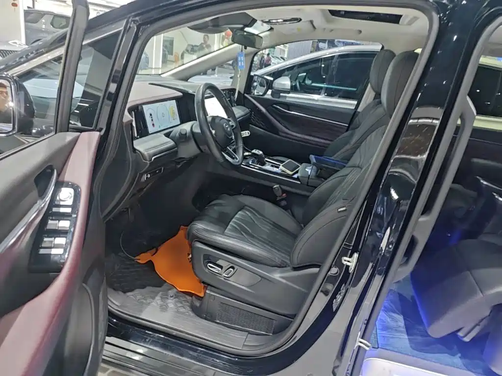 GAC Trumpchi M8 2024 — фото 15