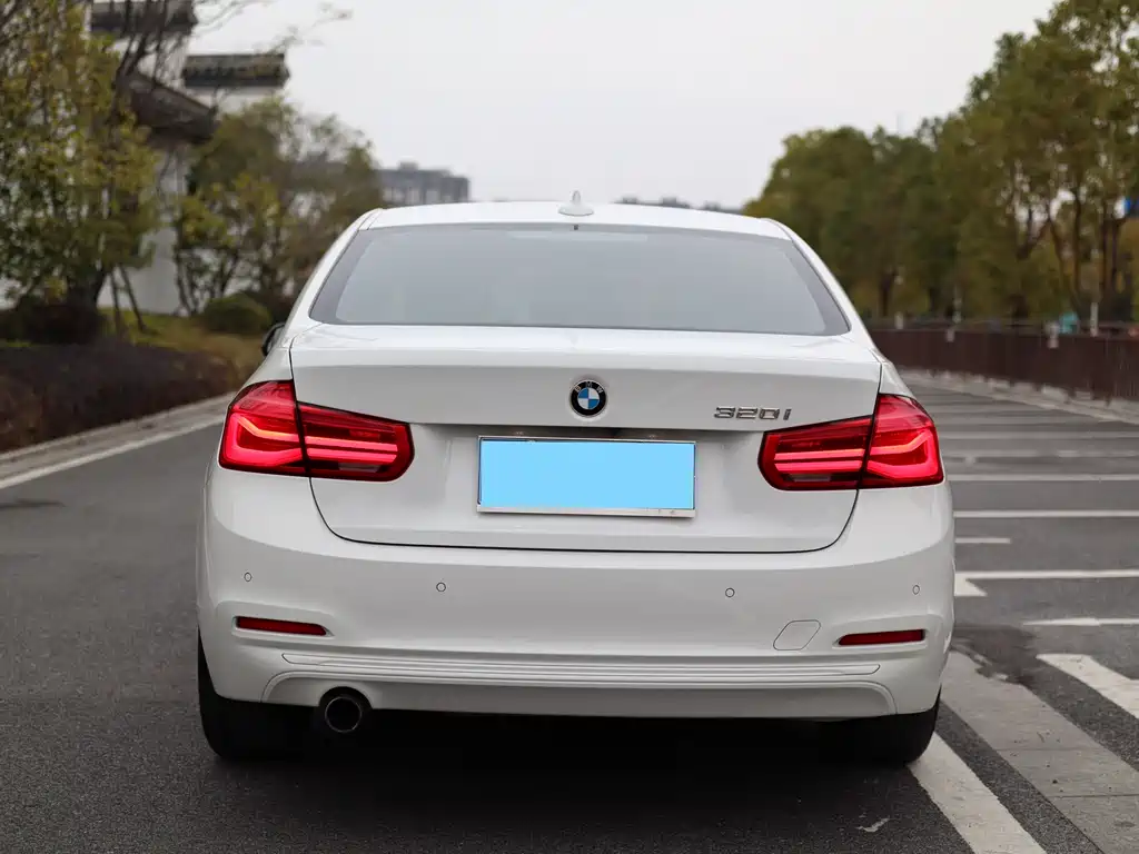BMW 3 Series 2016 — фото 4