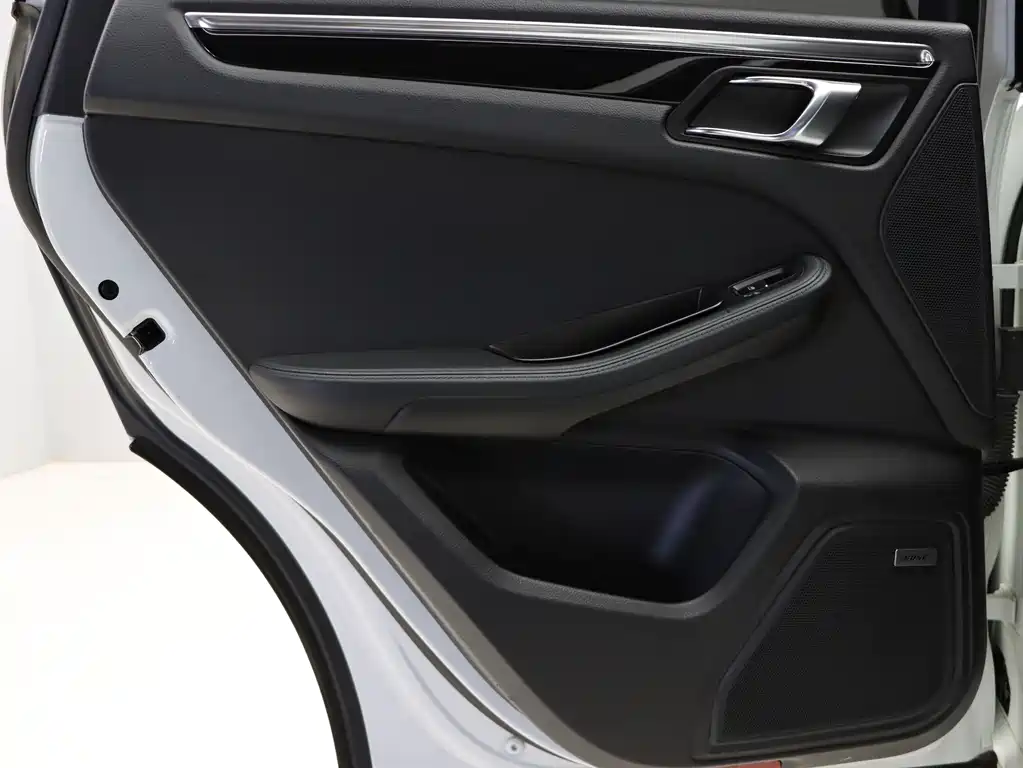 Porsche Macan 2015 — фото 24