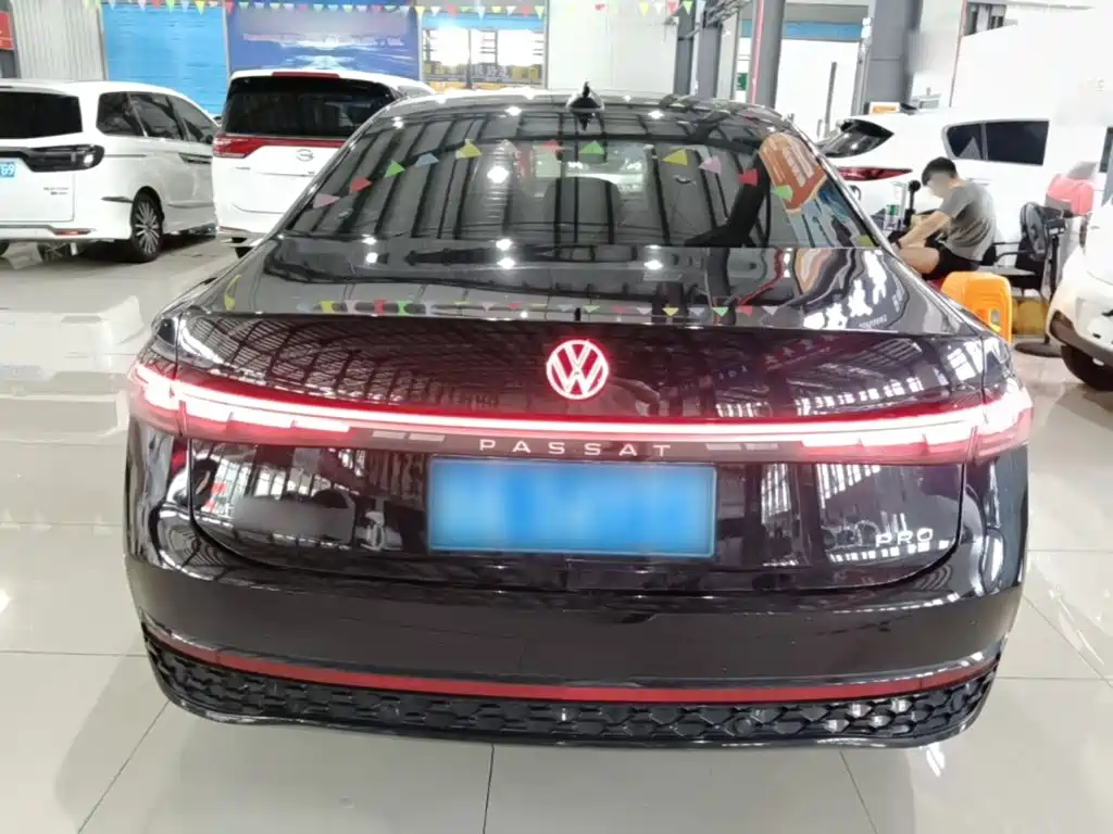 Volkswagen Passat 2025