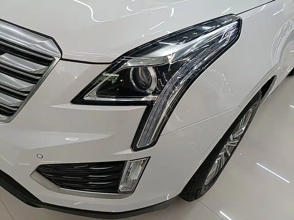 Cadillac XT5 2019 — фото 24