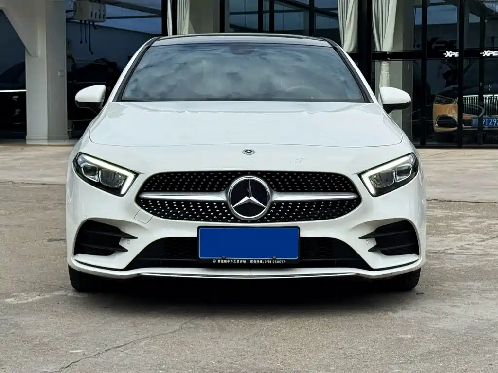 Mercedes-Benz A-Class 2023 — фото 2