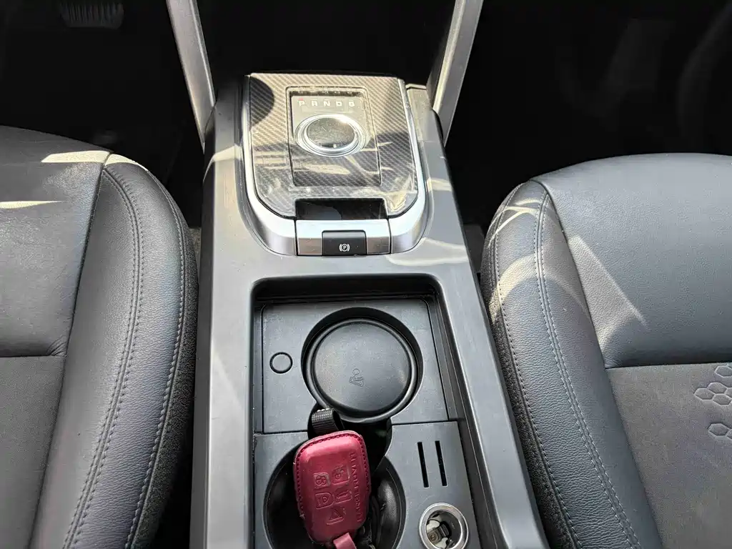 Land Rover Discovery Sport 2019 — фото 11