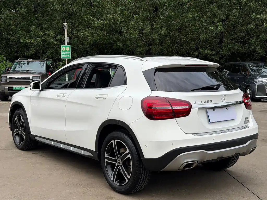 Mercedes-Benz GLA 2018 — фото 10