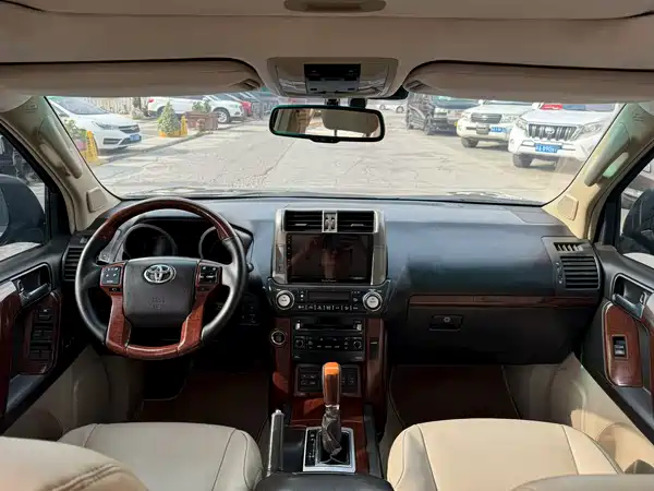 Toyota Prado 2010