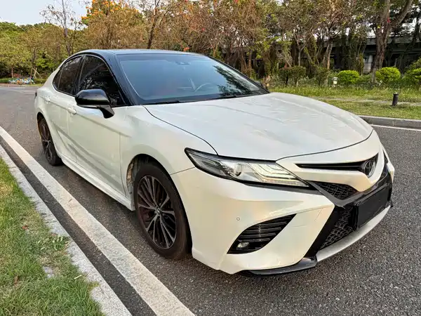 Toyota Camry 2019