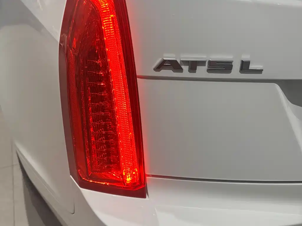 Cadillac ATS-L 2019 — фото 15