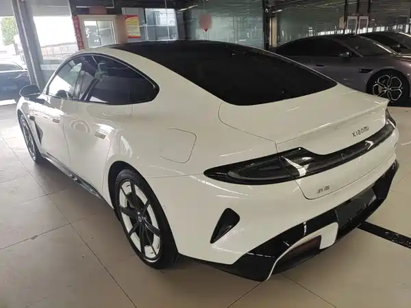 Xiaomi SU7 2025