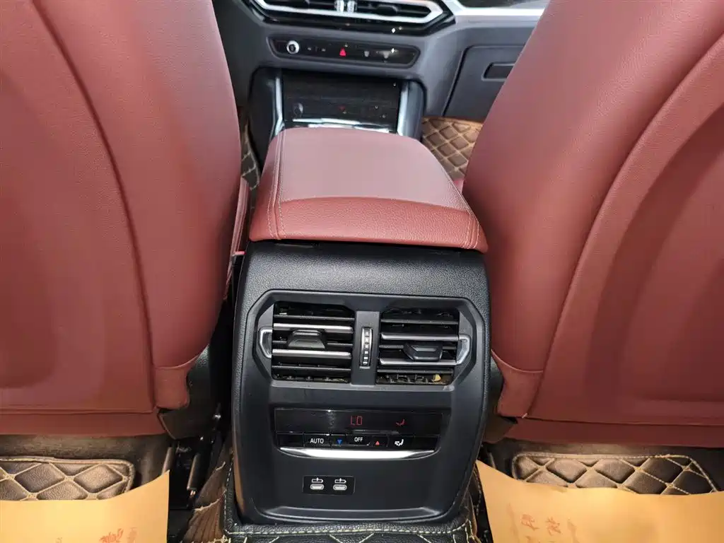 BMW 3 Series 2023 — фото 14
