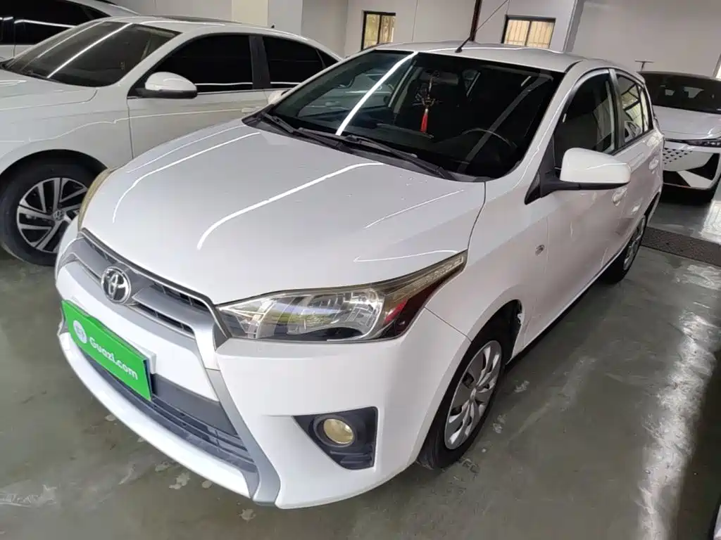 Toyota Yaris L 2015