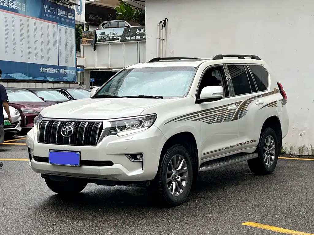 Toyota Prado 2020 — фото 10