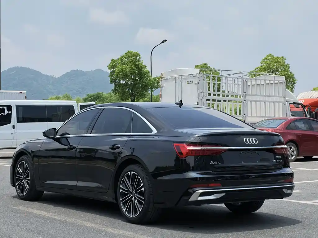 Audi A6L 2023 — фото 13