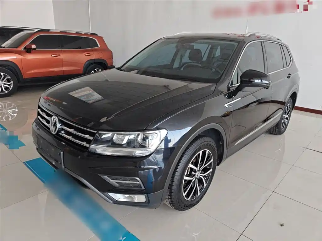 Volkswagen Tiguan L 2019 — фото 1