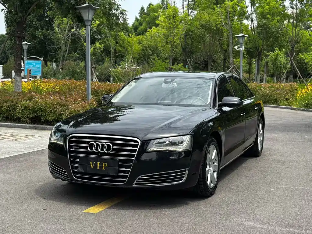 Audi A8 2013 — фото 1