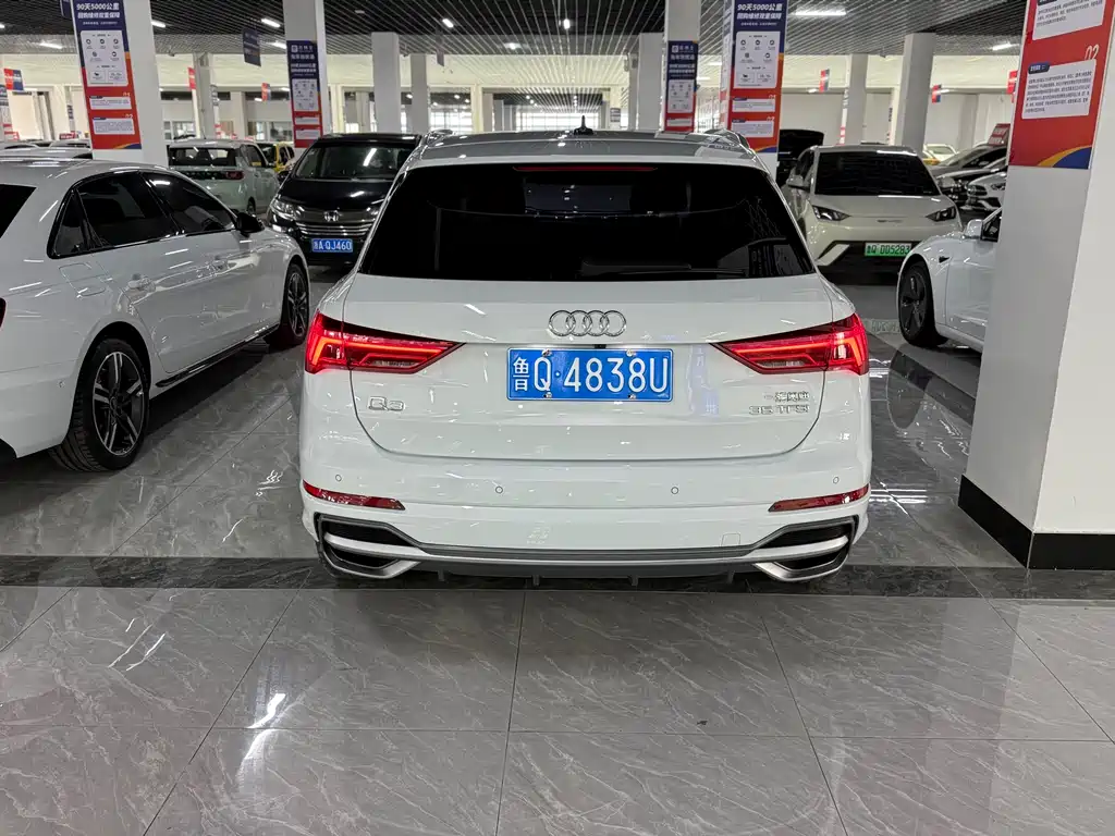 Audi Q3 2023 — фото 11