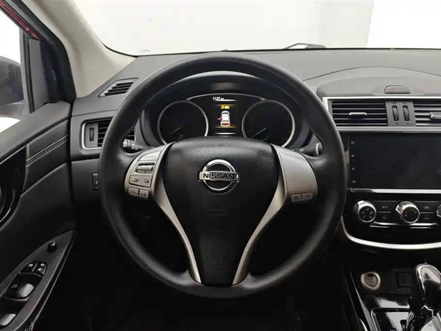 Nissan Tiida 2019 — фото 15