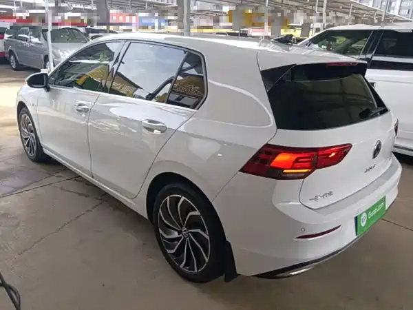 Volkswagen Golf 2023