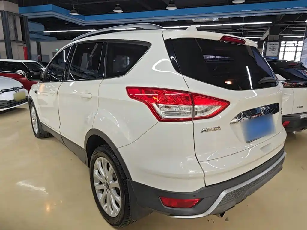 Ford Kuga 2016 — фото 5