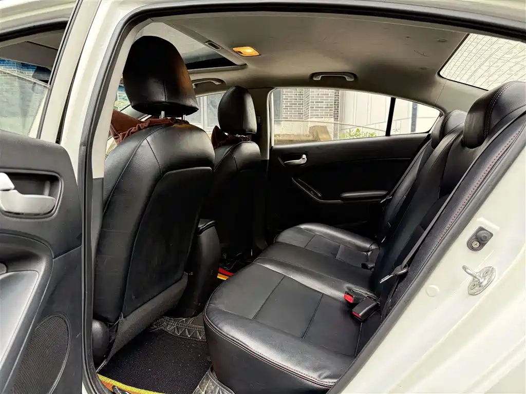 Kia K3 2016