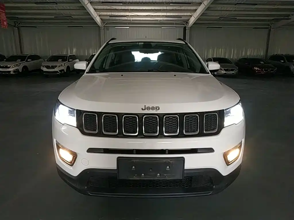 Jeep Compass 2017 — фото 3