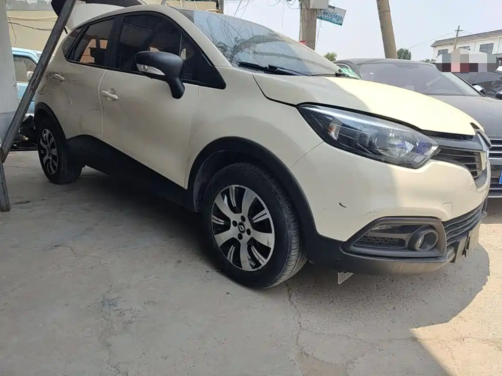 Renault Captur 2018 — фото 4