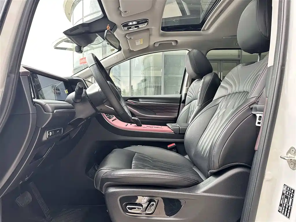 GAC Motor Trumpchi M8 2024 — фото 4