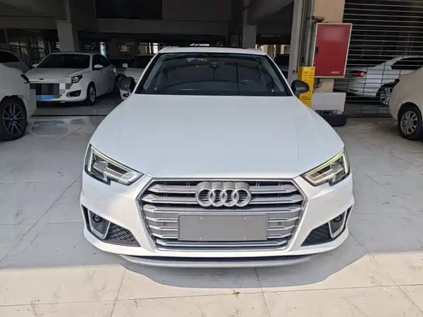Audi A4L 2019