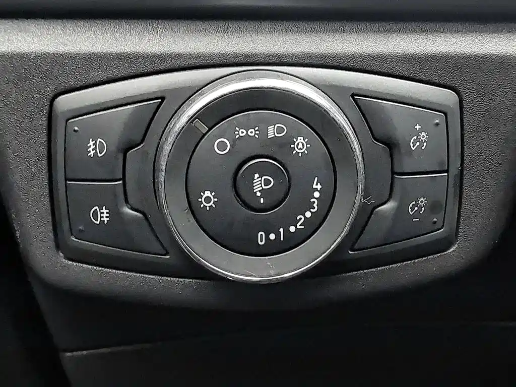 Ford Mondeo 2016 — фото 21