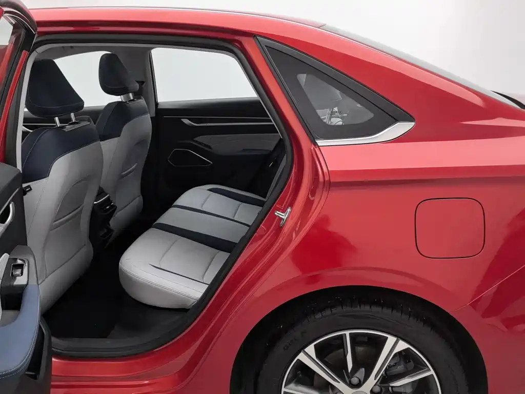 Geely Emgrand 2022 — фото 15