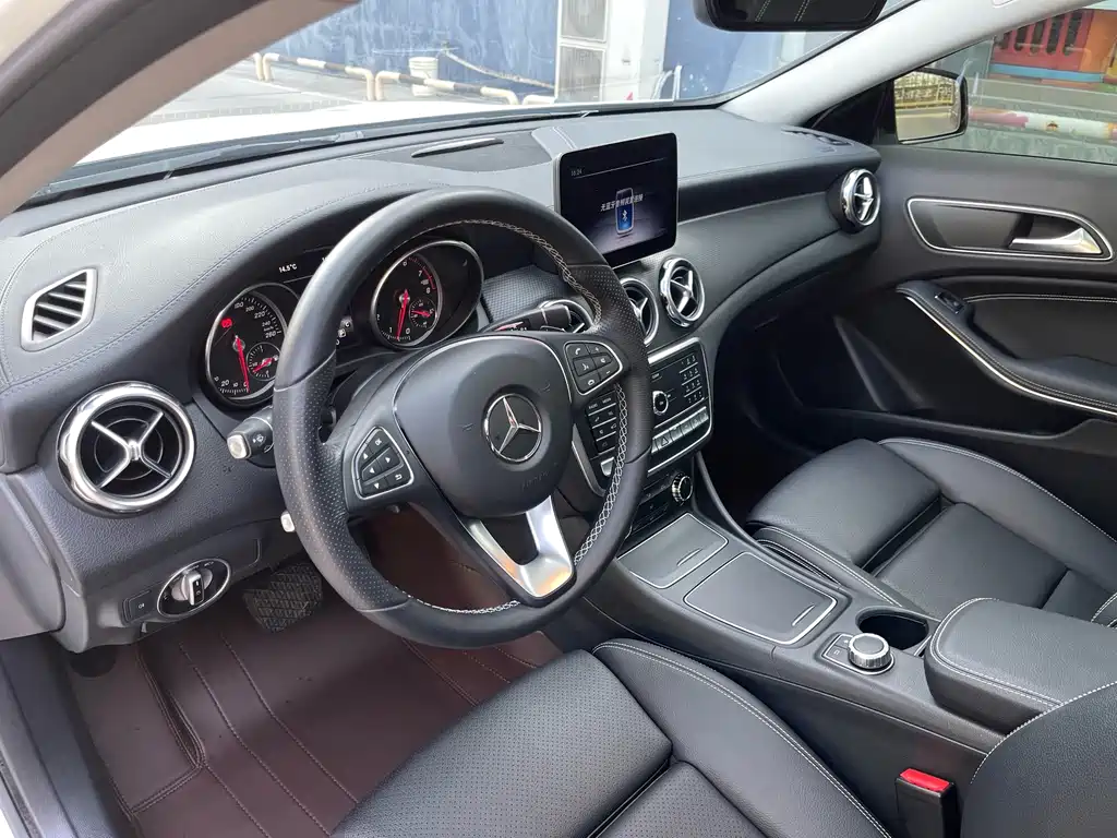 Mercedes-Benz GLA 2018 — фото 8
