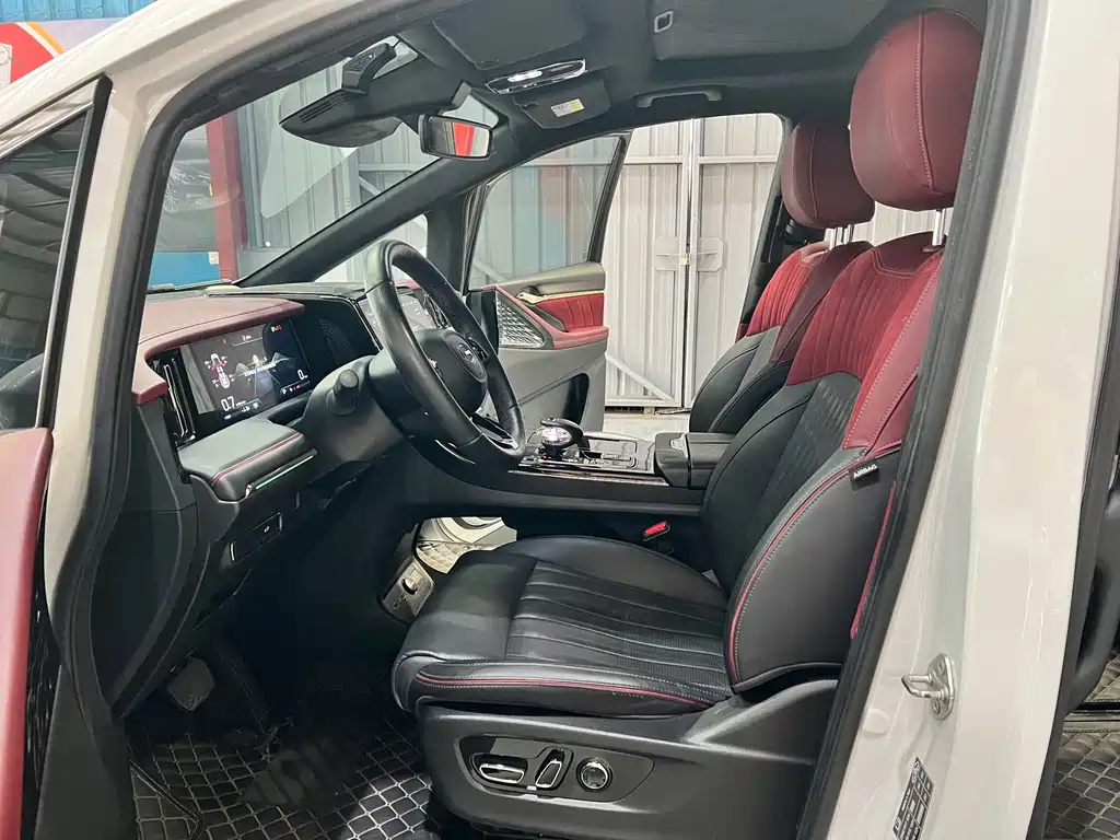 GAC Motor Trumpchi M8 2023 — фото 4