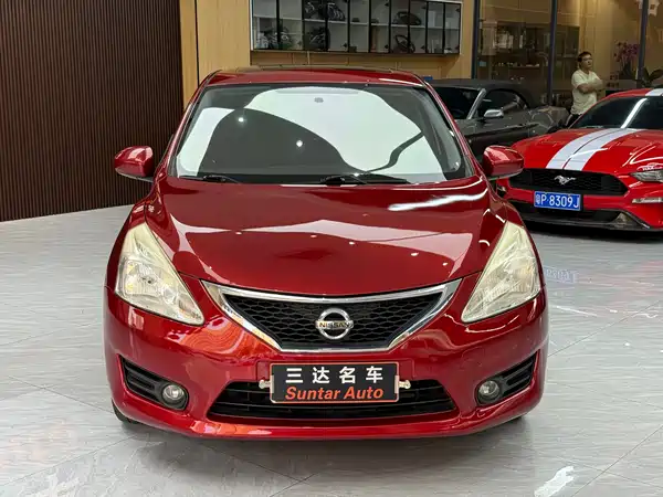 Nissan Tiida 2013