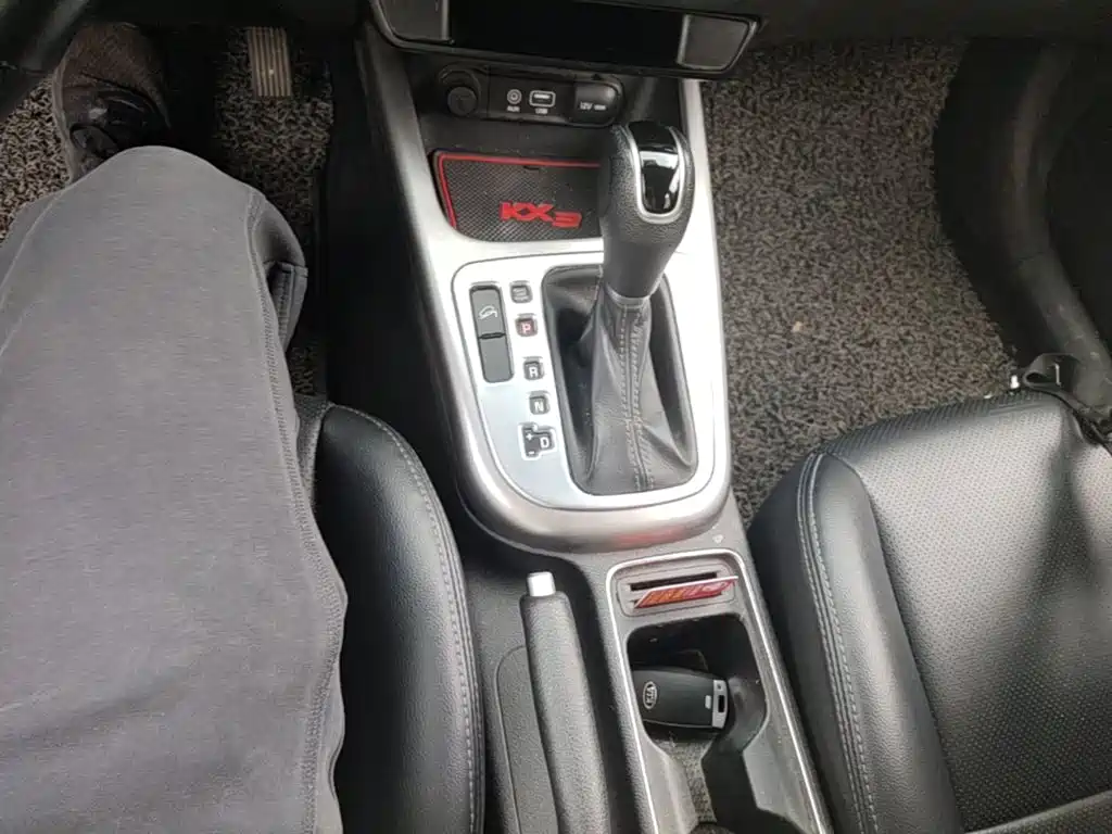 Kia KX3 2016 — фото 14