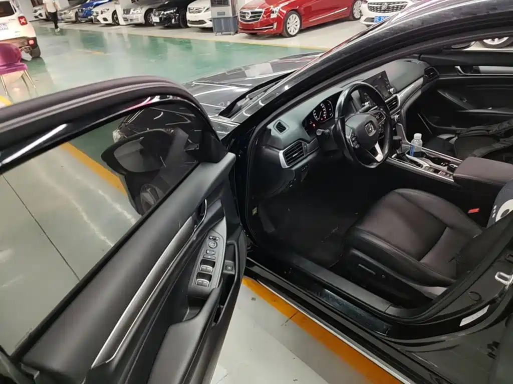 Honda Accord 2021 — фото 16