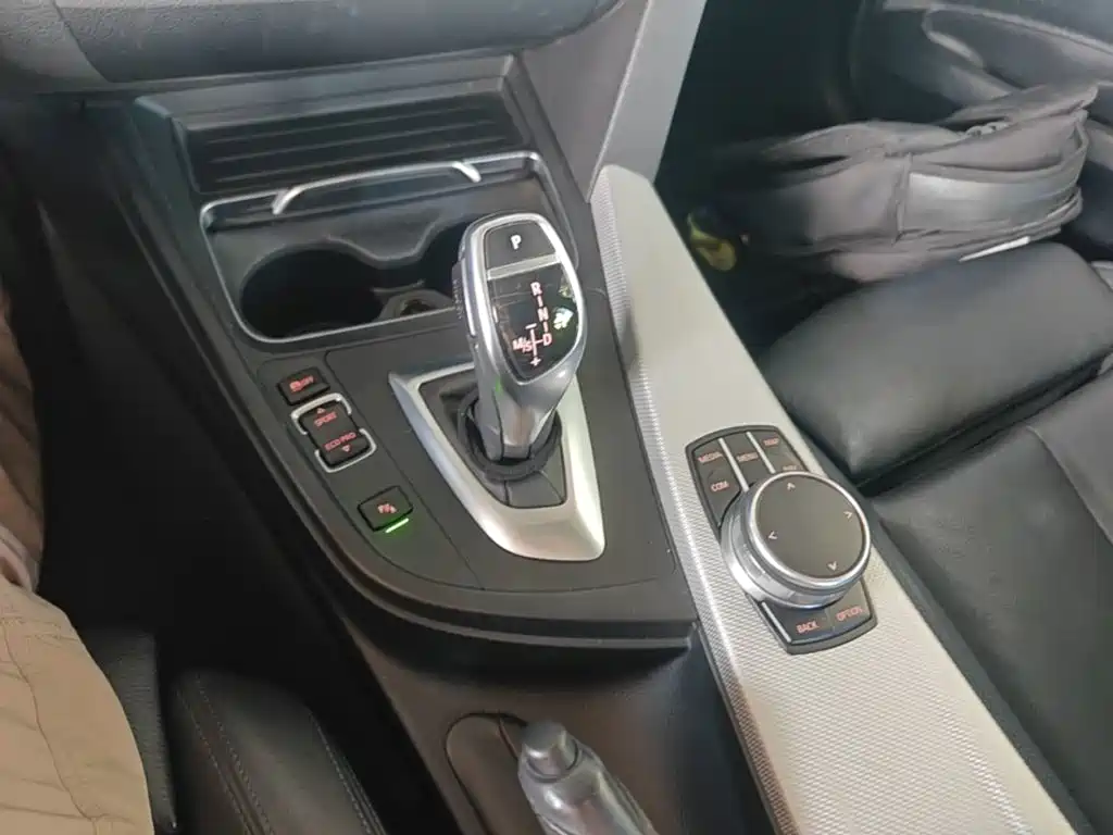 BMW 3 Series GT 2017 — фото 14