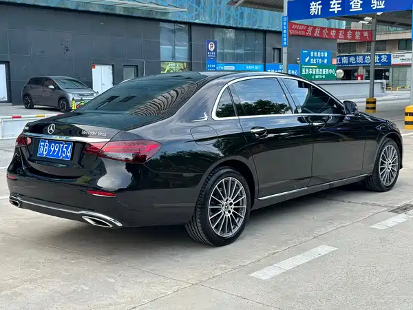 Mercedes-Benz E-Class 2022