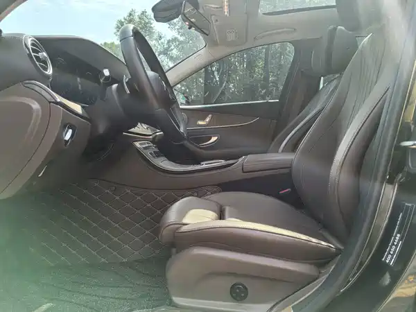 Mercedes-Benz E-Class 2022