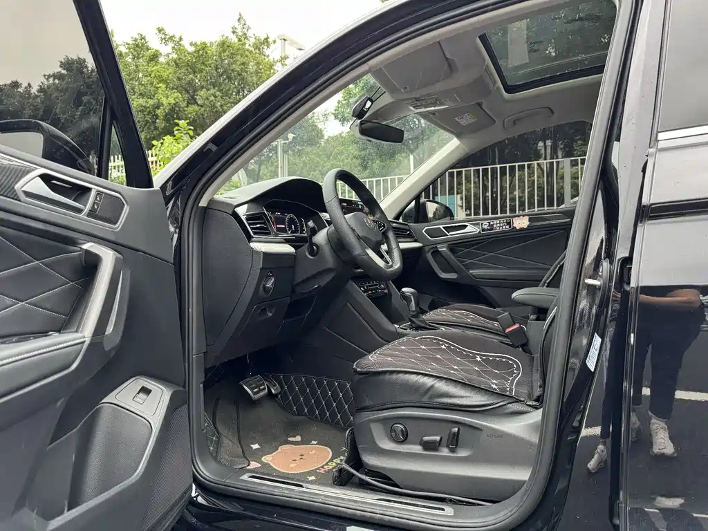 Volkswagen Tiguan L 2023 — фото 11