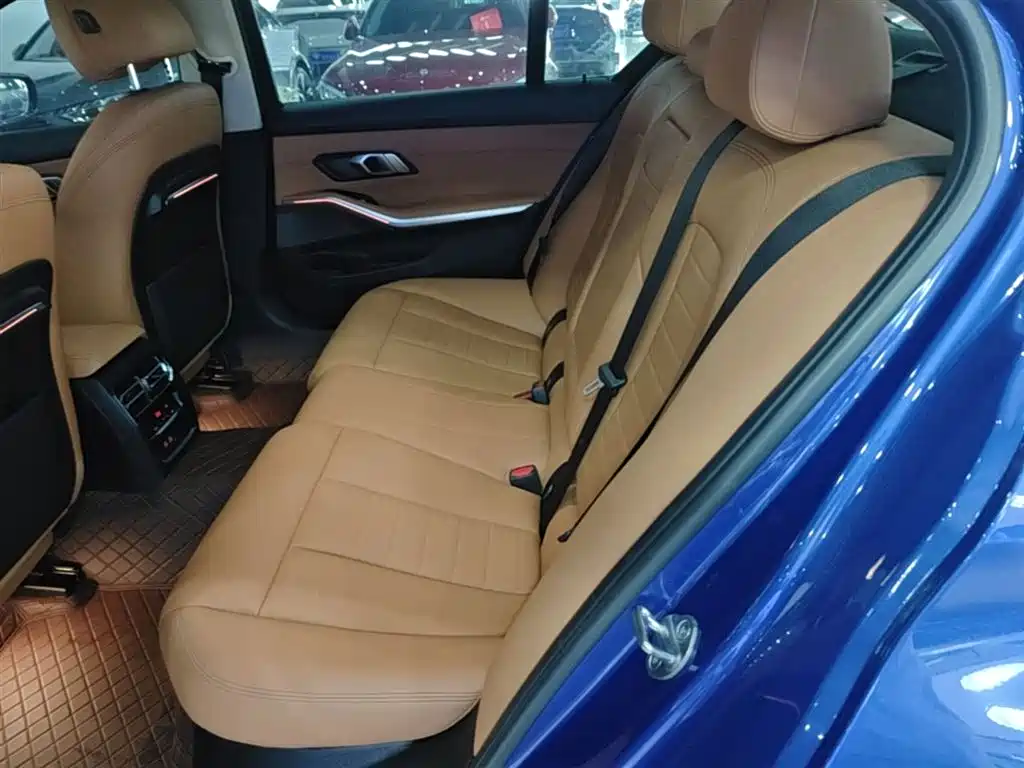 BMW 3 Series 2020 — фото 17