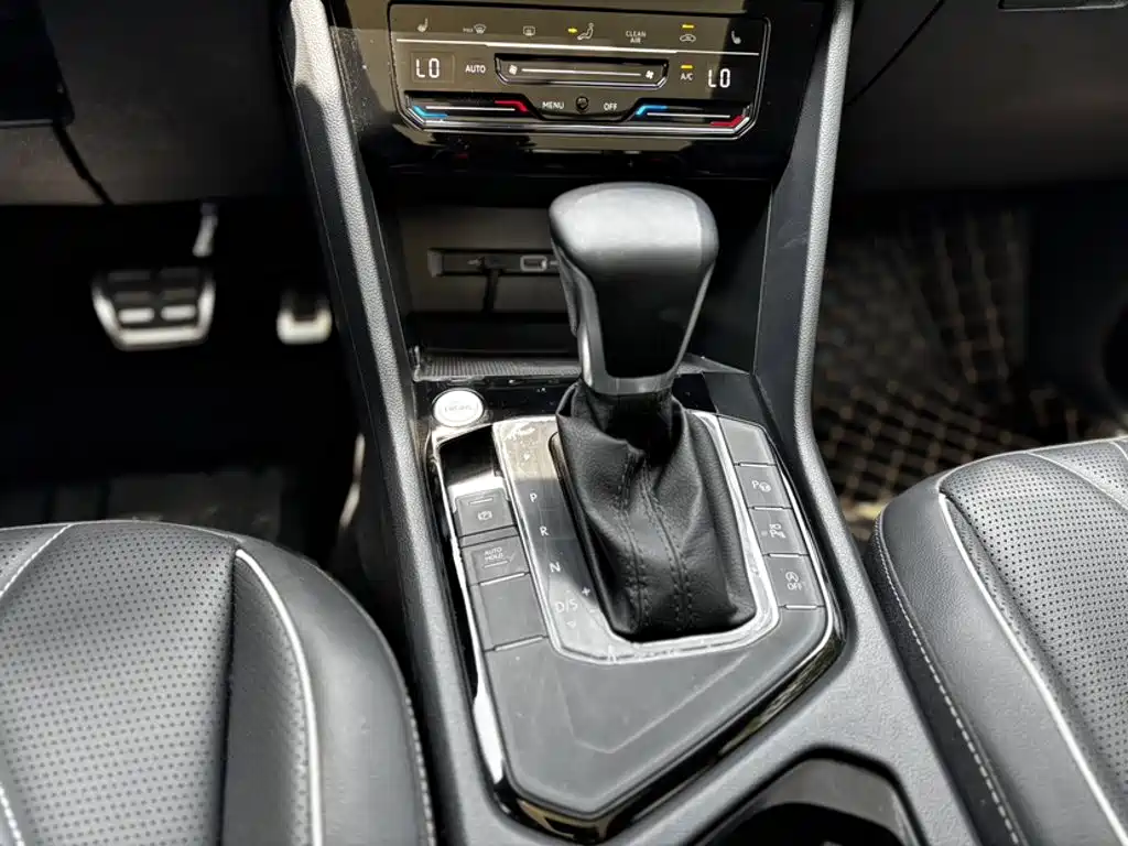 Volkswagen Tiguan L 2023