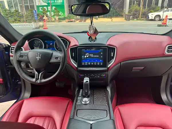 Maserati Ghibli 2019