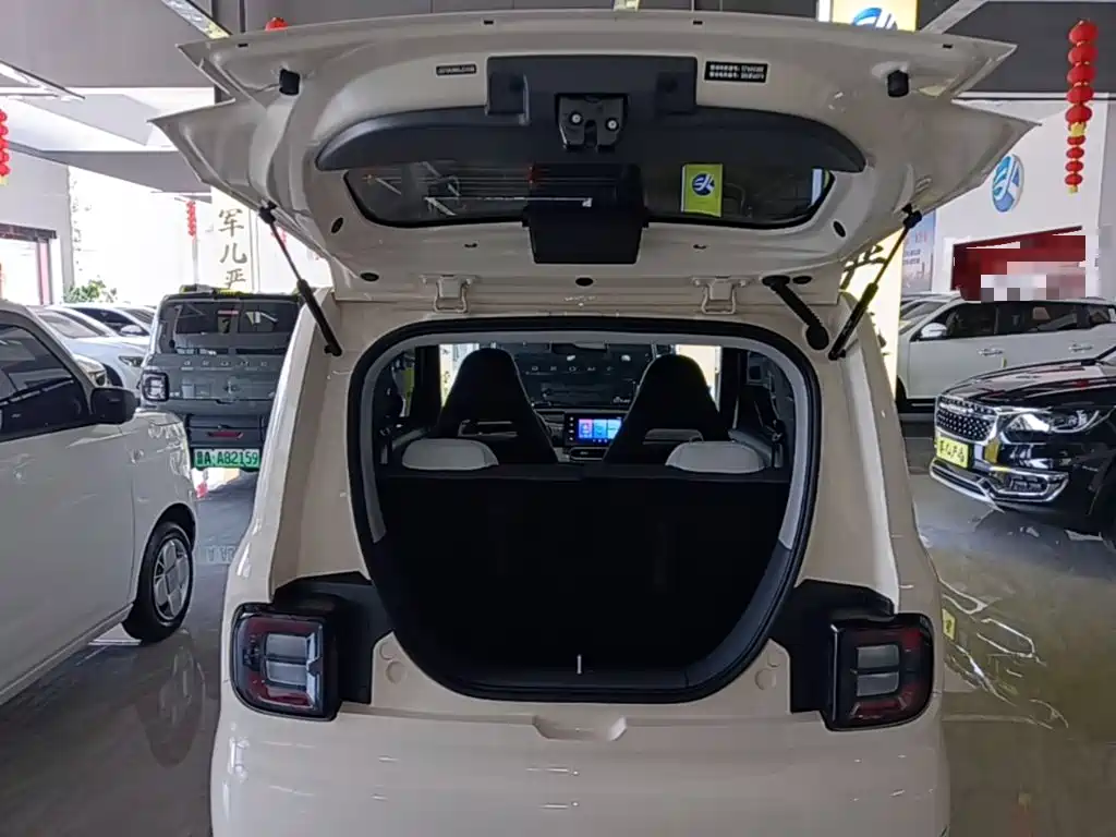Geely Galaxy Panda 2025 — фото 19