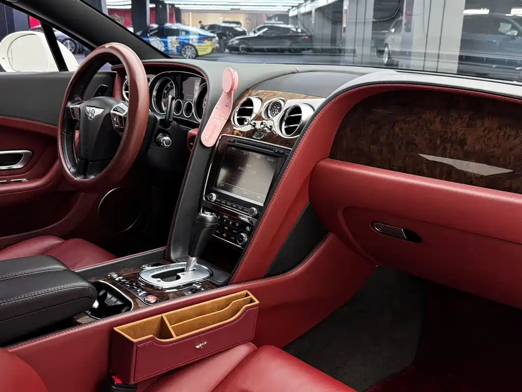 Bentley Continental 2013 — фото 15